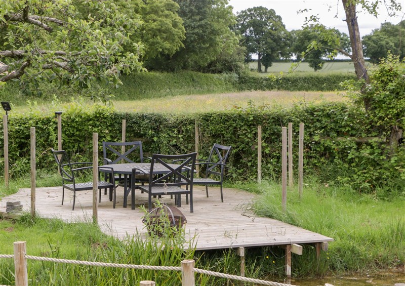 The garden in Little Acorn Cottage (photo 3) at Little Acorn Cottage, Munsley near Ledbury