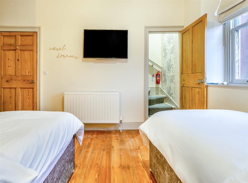 Twin or Superking bedroom with ensuite (photo 3) at Little Apple in Appleby in the Eden Valley, Cumbria