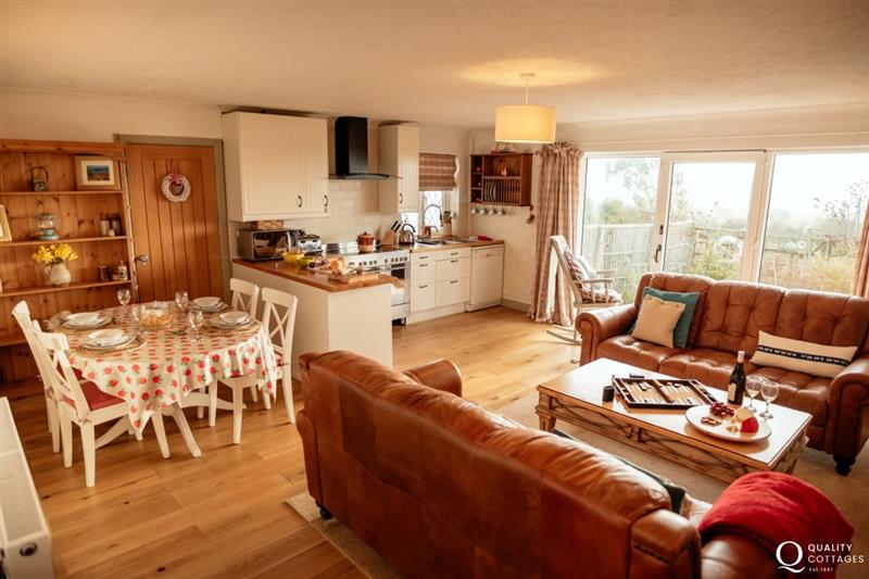 Three cliffs bay apartment for holidays on the gower at Little Avalon, Gower Peninsula