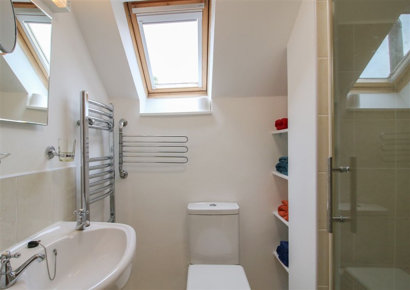 The bathroom at Little Barn, Trefonen