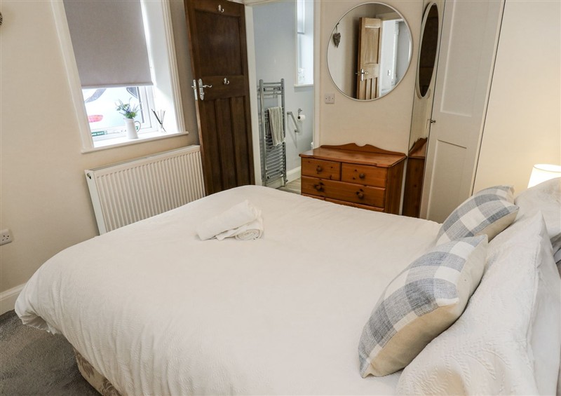 Bedroom (photo 2) at Little Birchinlea, Glossop