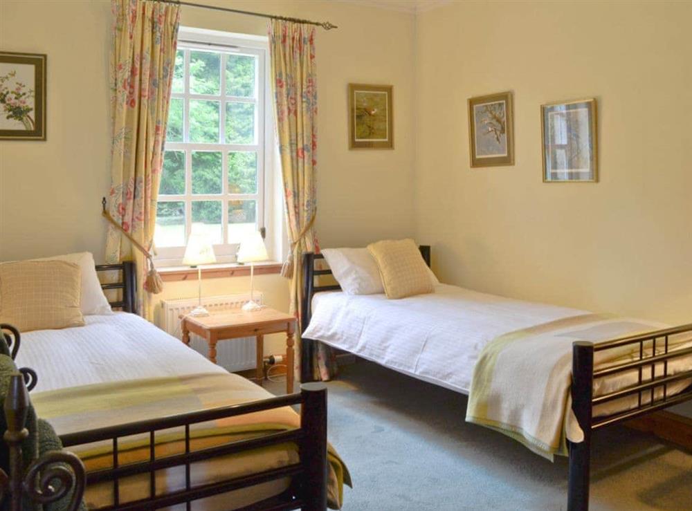 Peaceful twin bedroom at Little Blackhall Lodge in near Banchory, Aberdeenshire