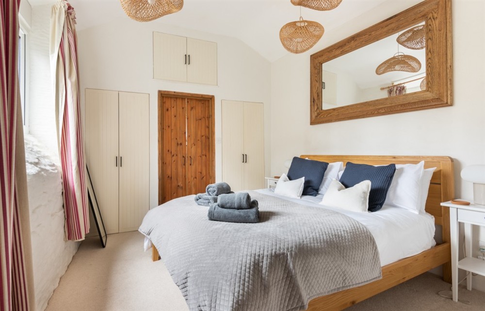 A bedroom in Little Cumery at Little Cumery in Aveton Gifford