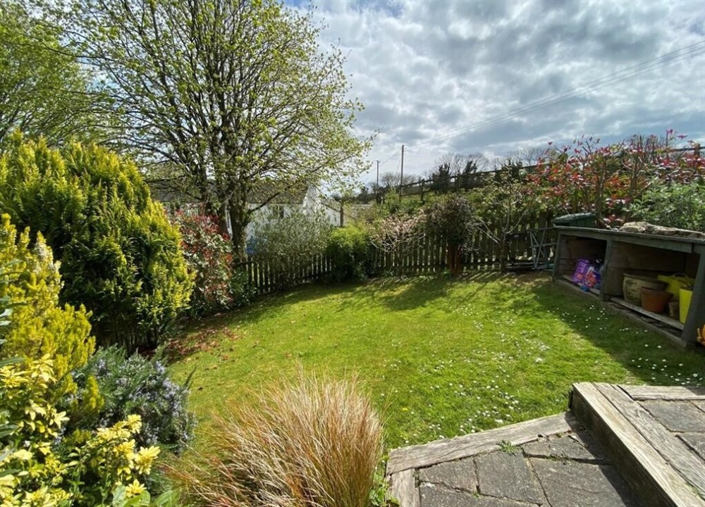 This is the garden (photo 2) at Little Cumery in Aveton Gifford
