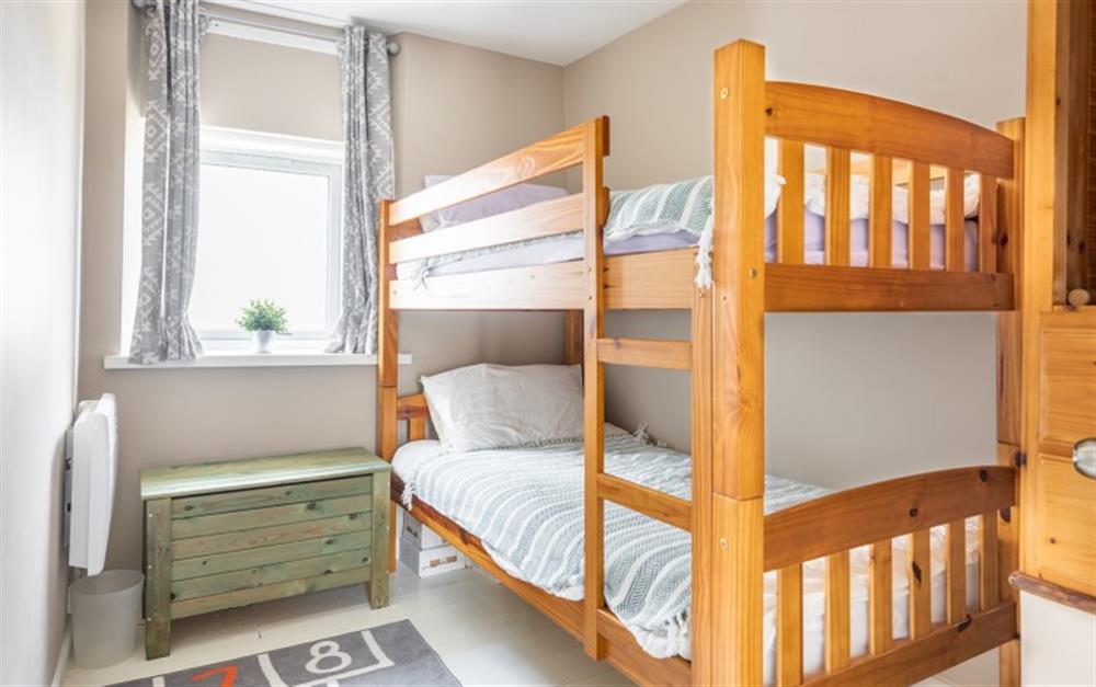 Bedroom 4 with bunk beds at Little Downgate in East Portlemouth