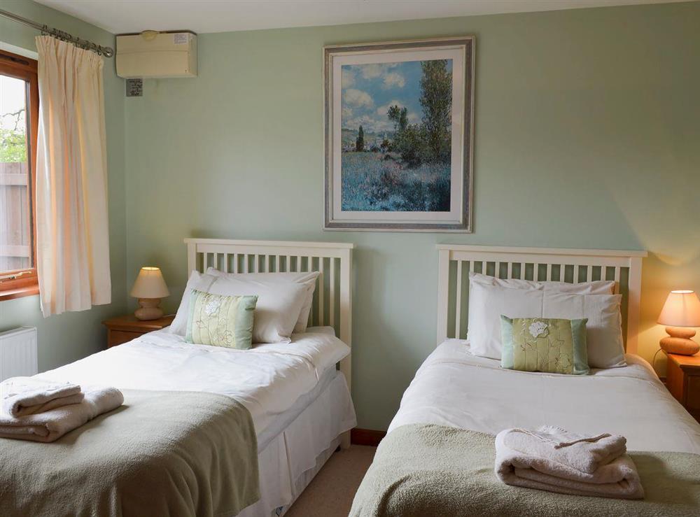 Twin bedroom at Oaktree Cottage, 