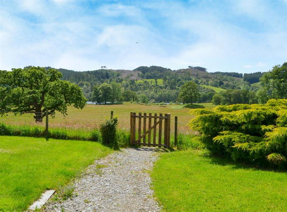 Picturesque gardena and grounds with stunning views (photo 2) at Little Esthwaite Cottage, 