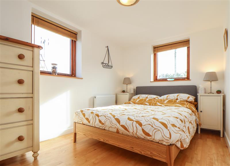 A bedroom in Little Fernleigh at Little Fernleigh, Coverack