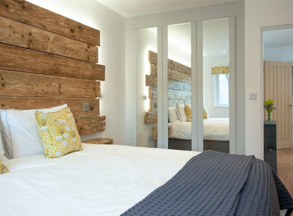 Double bedroom (photo 2) at Little Foxes in Perranporth, Cornwall