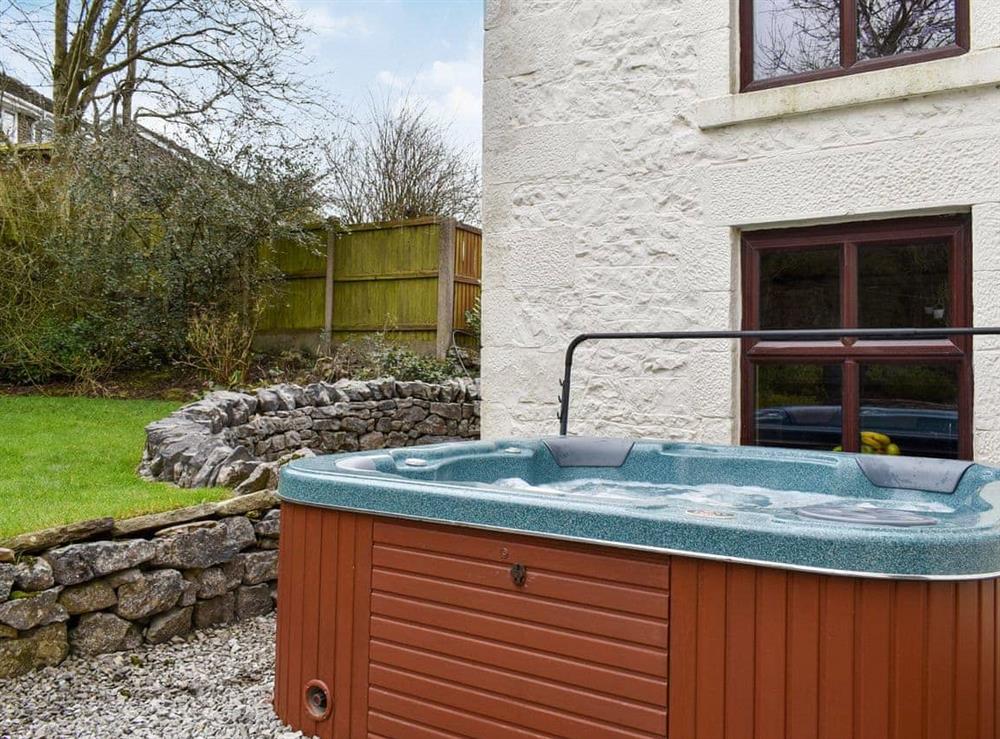 Private hot tub at Little Foxlow Cottage in Buxton, Derbyshire