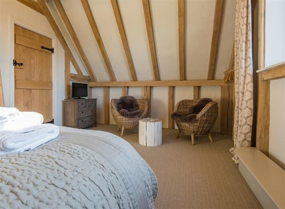 Double bedroom (photo 5) at Little Foxmoor Barn in Leith Hill, England