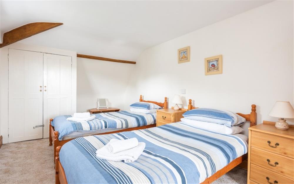 Twin bedroom at Little Galleon in Penzance