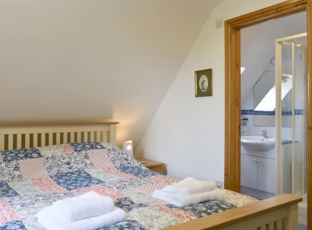 Peaceful en-suite double bedroom at Little Glebe in Folke, near Sherbourne, Dorset