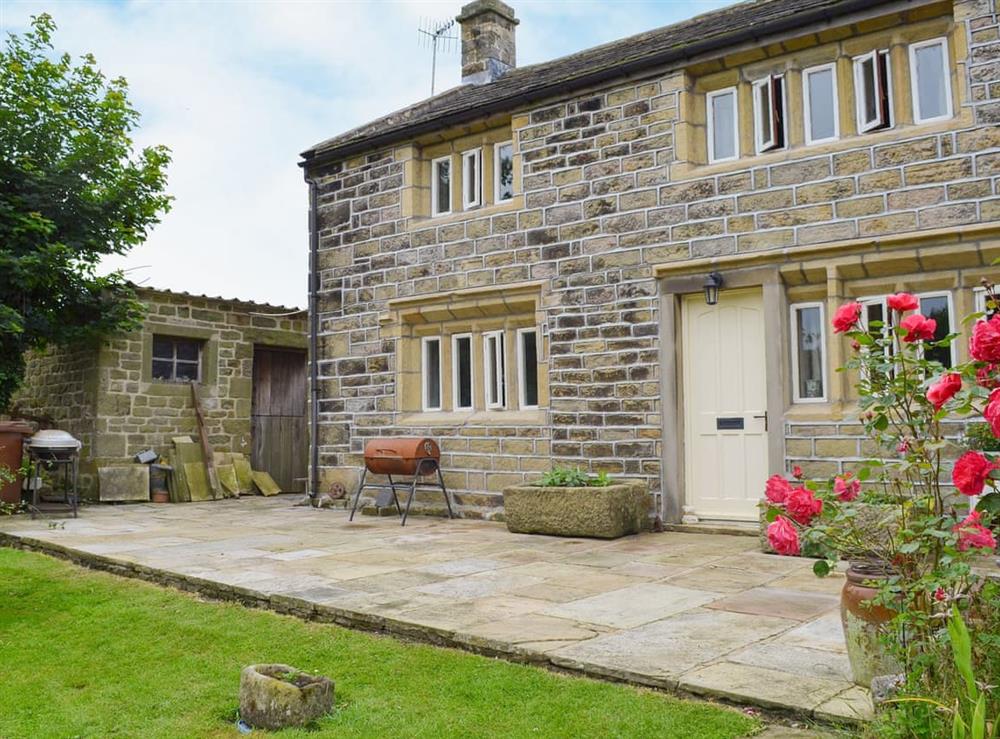 Charming stone built, Grade II listed, semi-detached holiday home at Little Grans Cottage in Ickornshaw, near Cowling, North Yorkshire