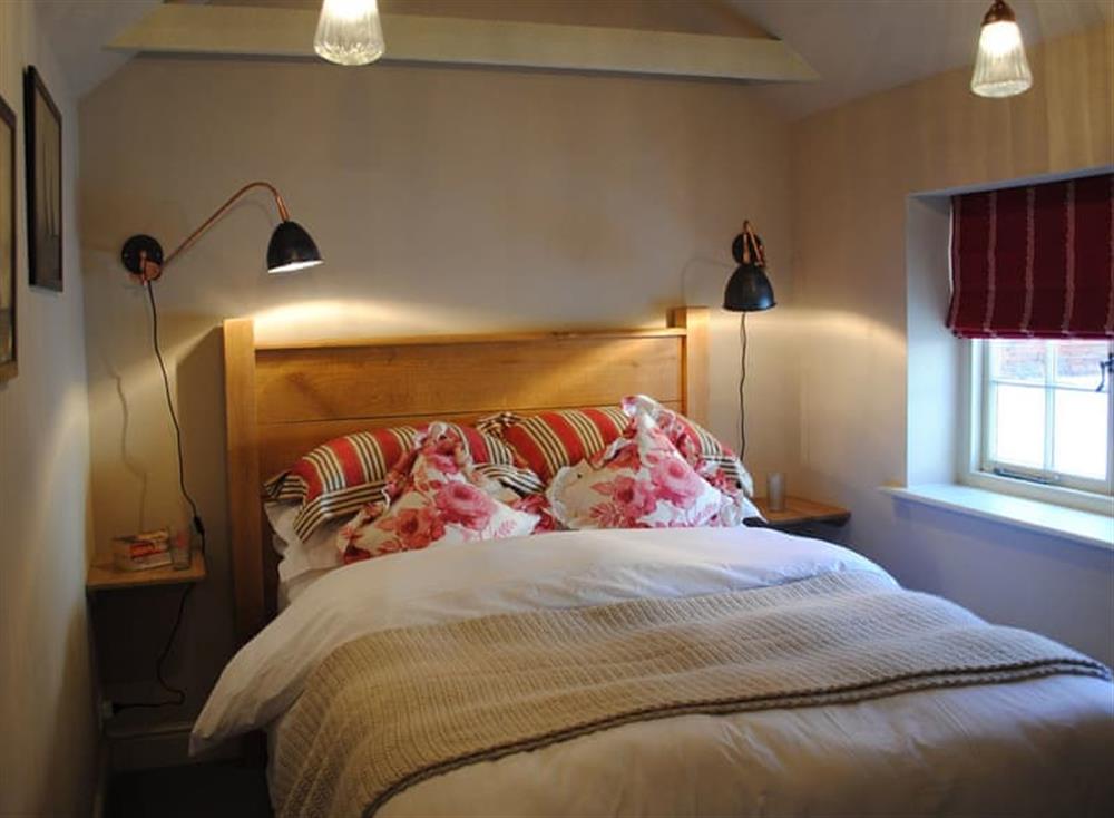 Double bedroom (photo 2) at Little Green in Lymington, Hampshire