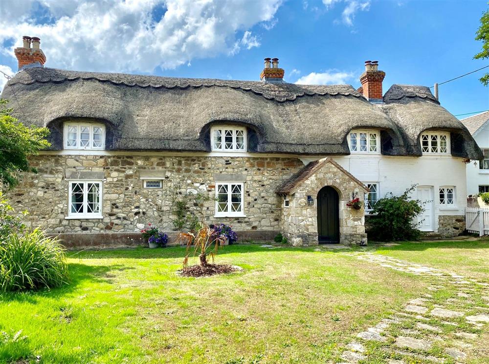 stunning 17th century thatched cottage