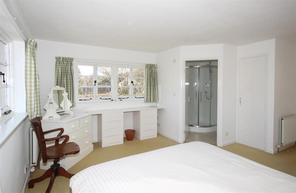 En suite double bedroom (photo 2) at Little Horsecombe in Higher Batson, Salcombe