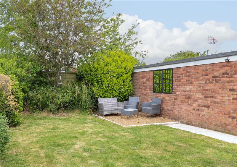 Enjoy the garden at Little Lodge, Dersingham