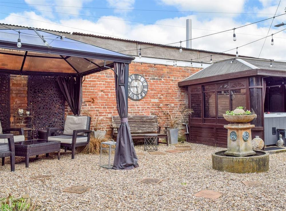 Outdoor area at Little Lodge in Walcote, near Lutterworth, Leicestershire