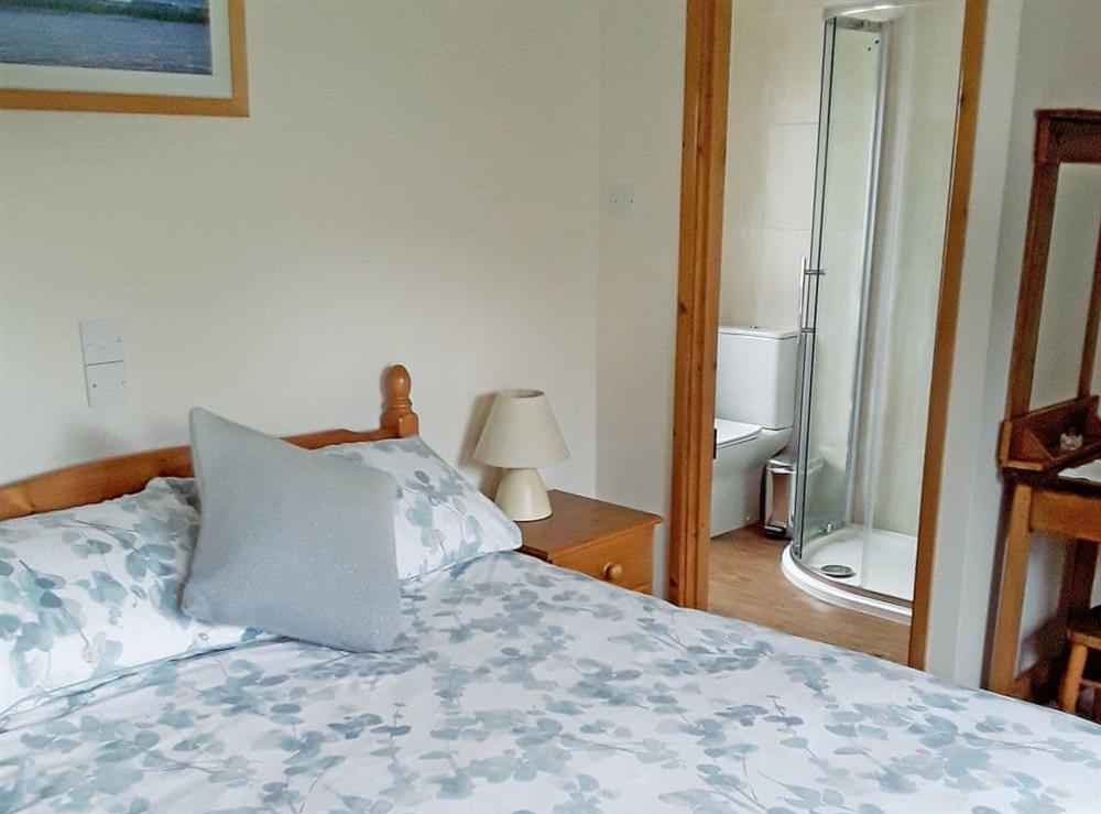 Double bedroom (photo 3) at Little Lookover in Porth, near Newquay, Cornwall
