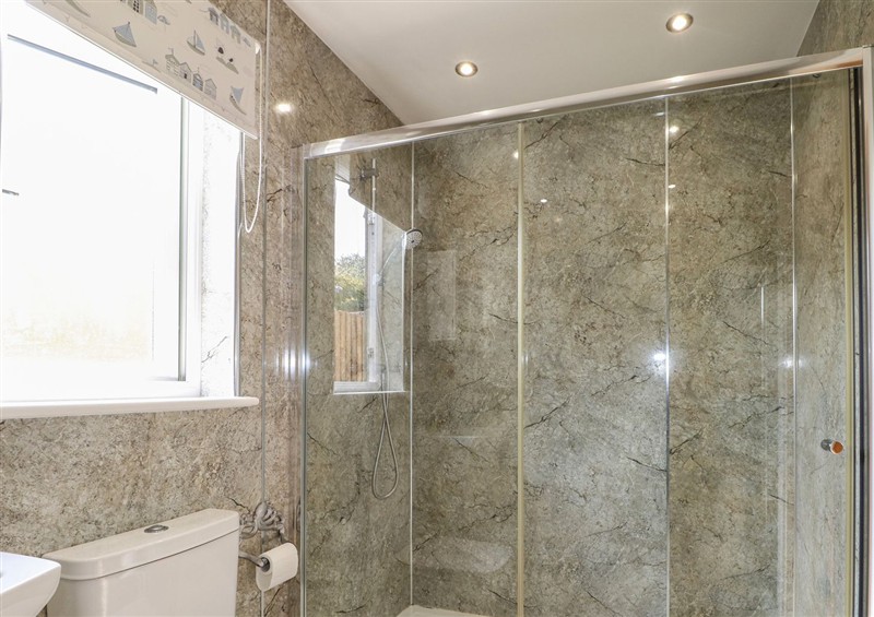 Bathroom at Little Nest, Medstead