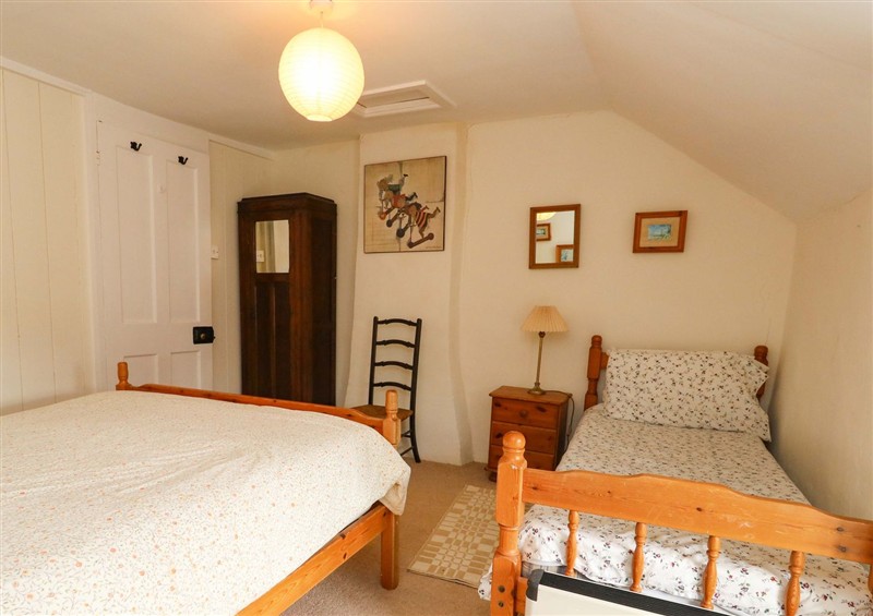 A bedroom in Little Orchard (photo 2) at Little Orchard, Chard