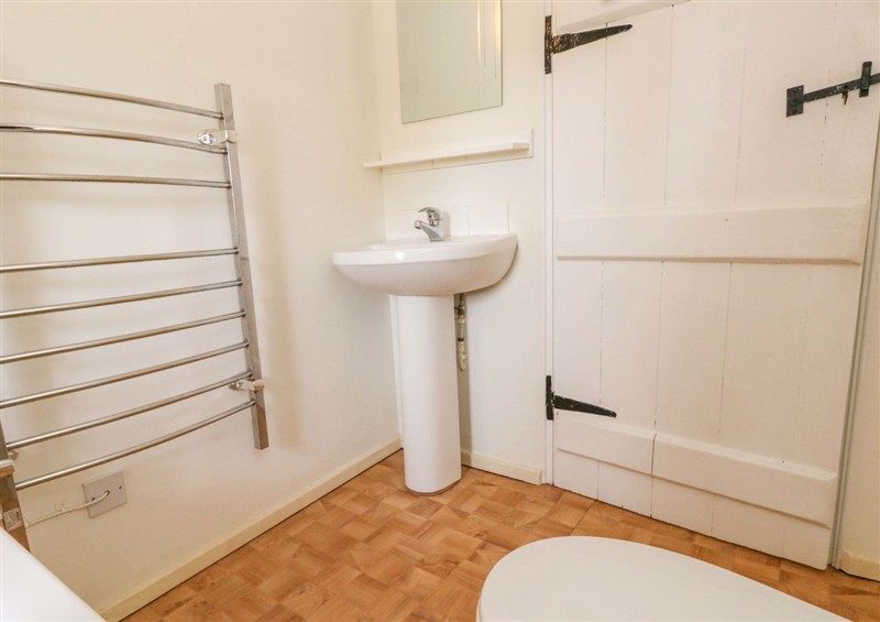 Bathroom at Little Orchard, Chard