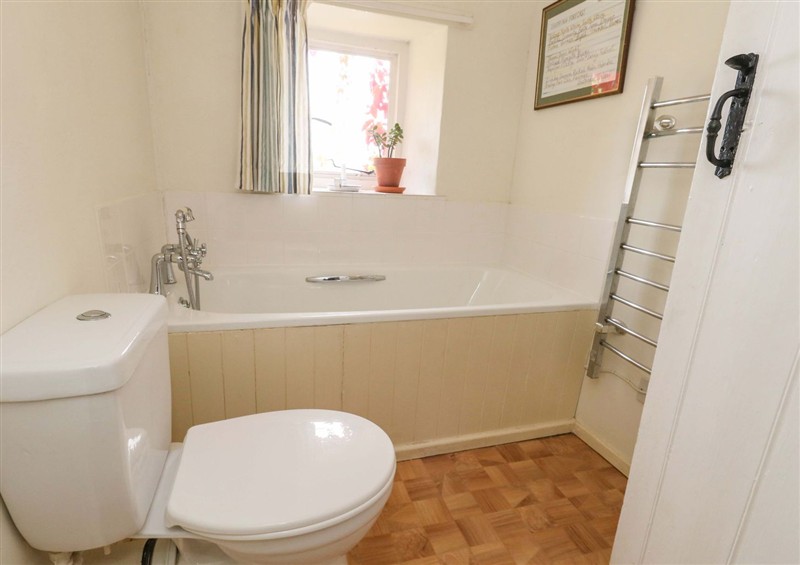The bathroom at Little Orchard, Chard