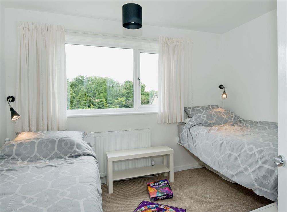 Cosy twin bedroom at Little Orchard in High Littleton, near Bath, Avon