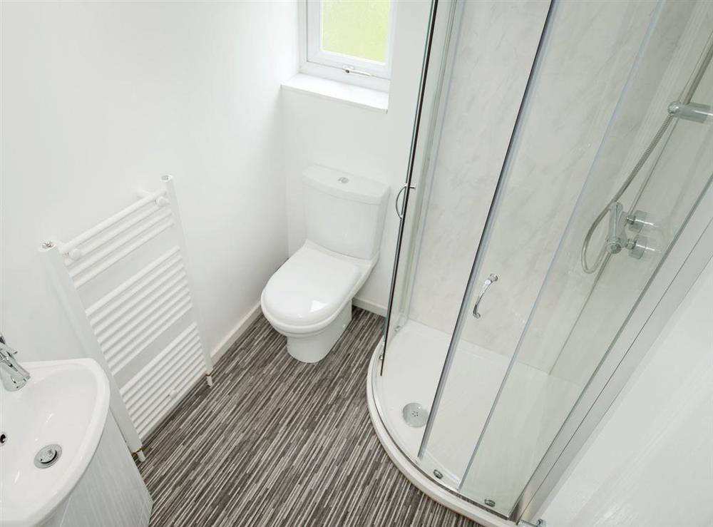 En-suite with shower cubicle at Little Orchard in High Littleton, near Bath, Avon