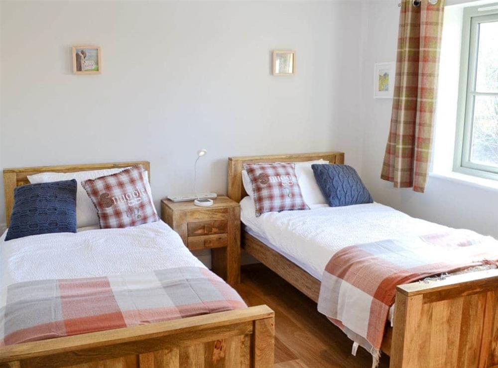 Twin bedroom at Little Owl Lodge in St Columb, near Newquay, Cornwall
