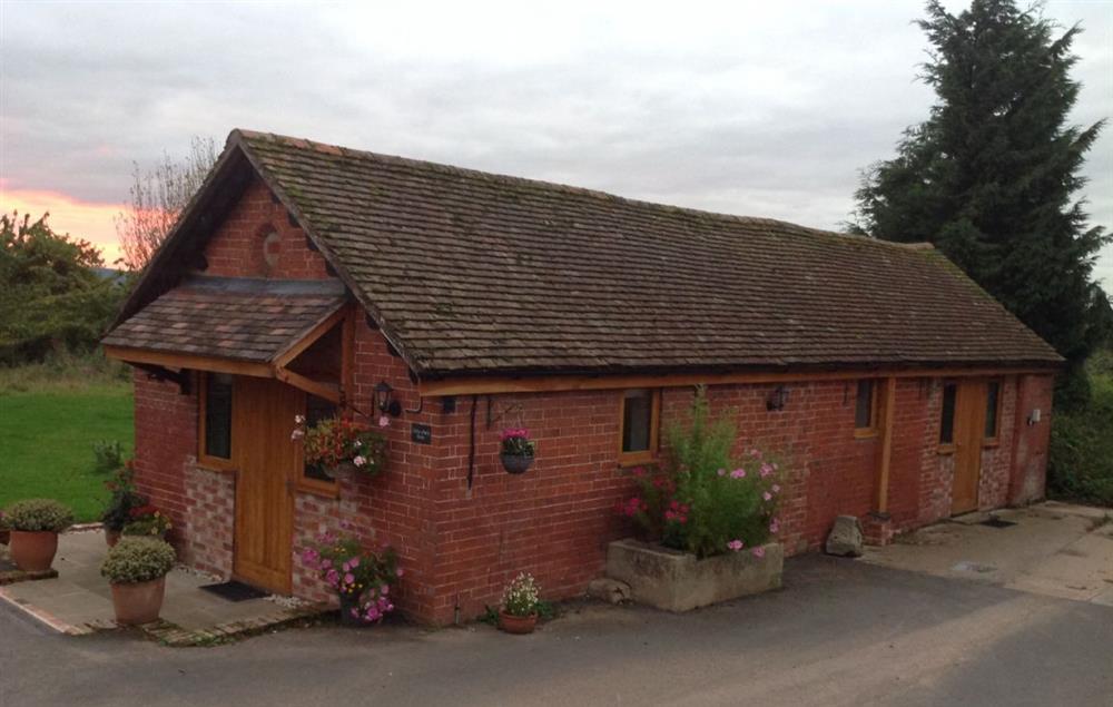 Little Owls Barn is a single storey converted barn nestled among apple orchards in the heart of beautiful Herefordshire countryside