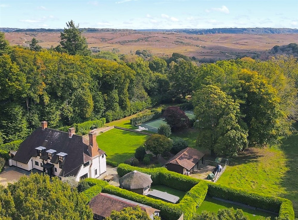 Setting at Little Picket in Ringwood, Hampshire