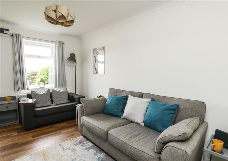 Enjoy the living room at Little Tern, Brewers Quay Harbour