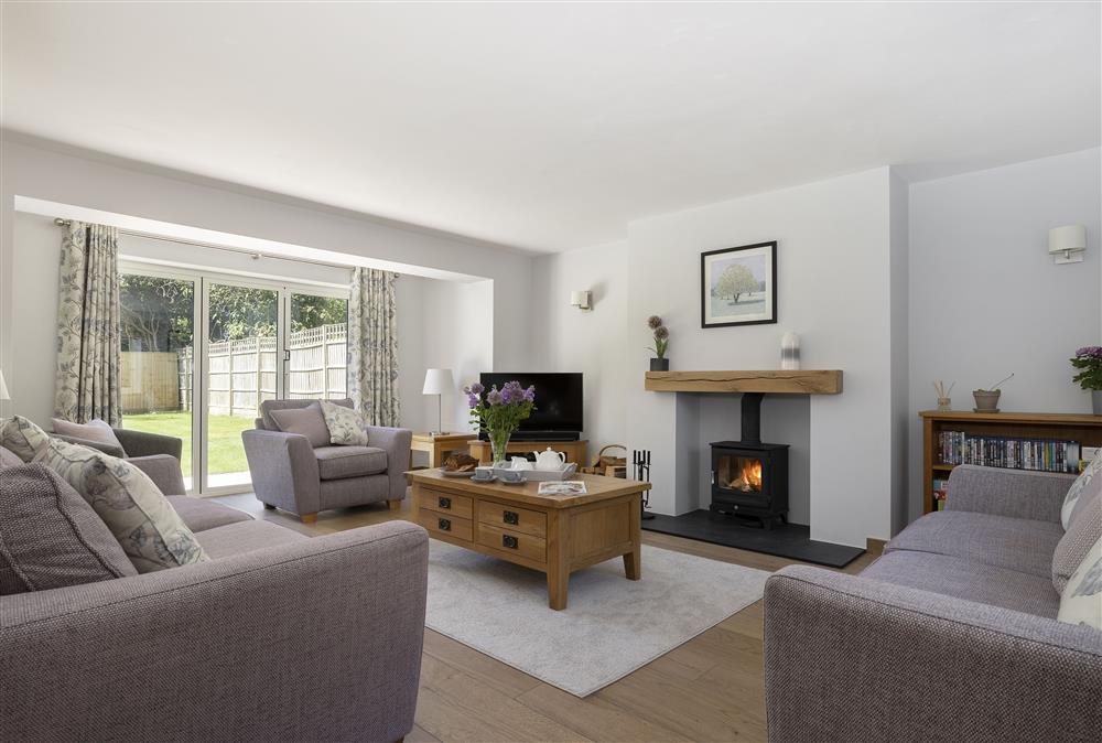 Ground floor: Sitting room with beautiful furnishings at Little Tithe, Moreton-in-Marsh
