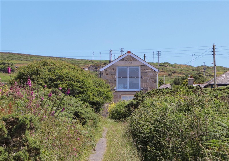 The setting (photo 2) at Little Victory, Pendeen