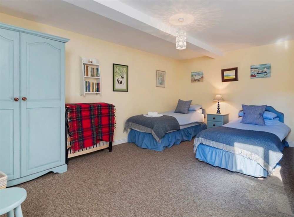 Twin bedroom