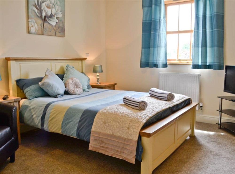 Double bedroom (photo 2) at Llanlliwe Cottage in Henllan Amgoed, near Narberth, Dyfed