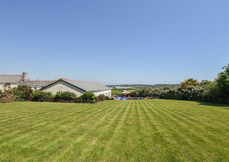 The setting around Llawnroc