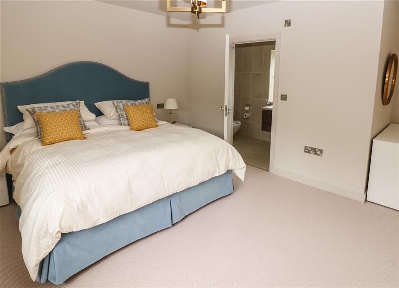A bedroom in Llety'r Bugail at Lletyr Bugail, Glynneath