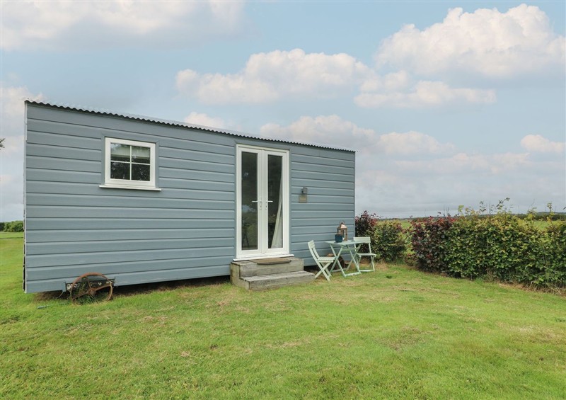 The setting of Llewelyn Shepherds Hut at Llewelyn Shepherds Hut, Rhosneigr