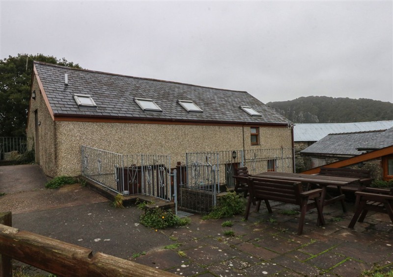 The setting at Llofft Yr Yd, Porthmadog