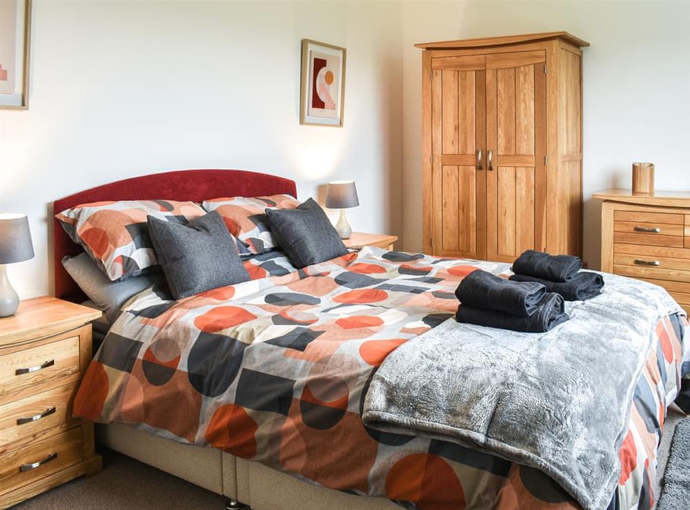Double bedroom (photo 2) at Llwyn in Corwen, Denbighshire
