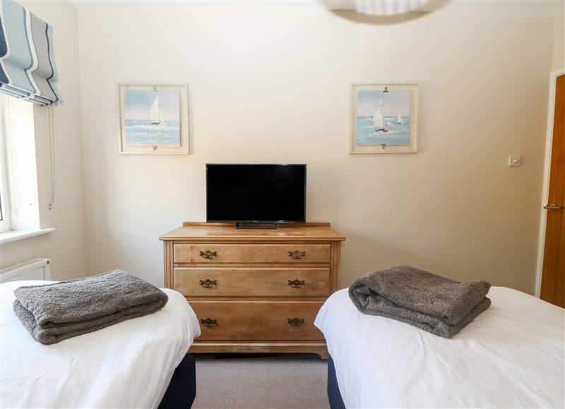 One of the 3 bedrooms (photo 2) at Llwyn Onn, Morfa Nefyn