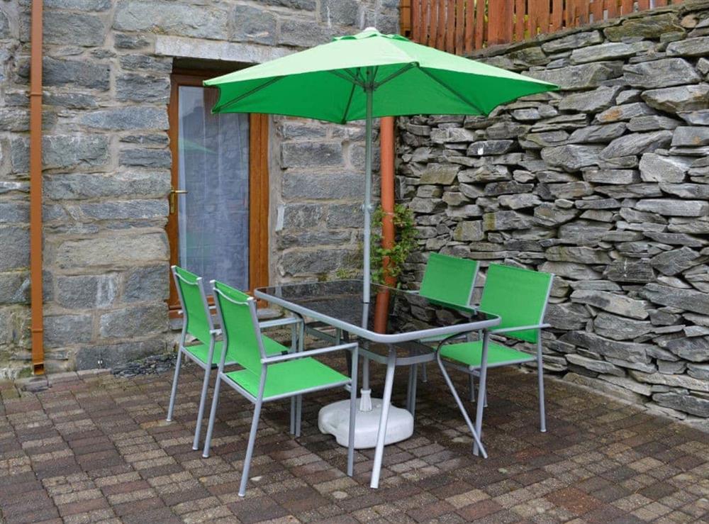 Sitting-out-area at Llwyn Rhedyn in Blaenau Ffestiniog, Gwynedd