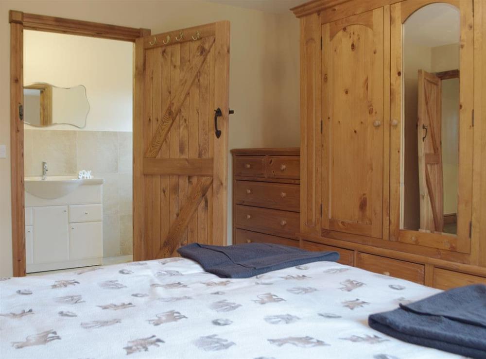 Double bedroom (photo 4) at Llwyncelyn Uchaf in Mynydd Cerrig, near Llanelli, Dyfed