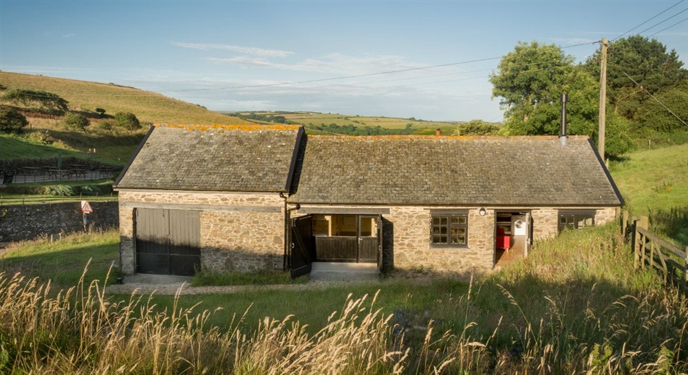 The exterior of Butter Hill Barn, Devon at Llyndy Bothy in Beddgelert, Gwynedd