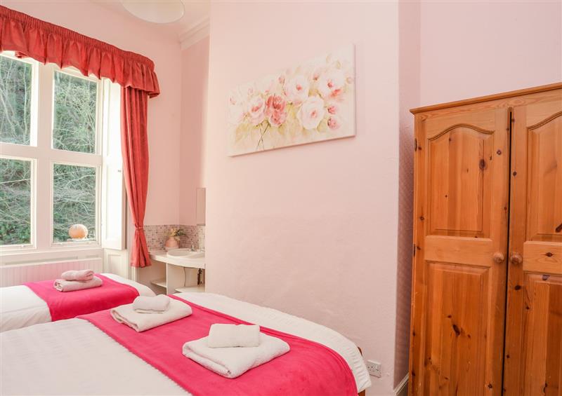 One of the bedrooms (photo 6) at Llys y Graig, Pentraeth