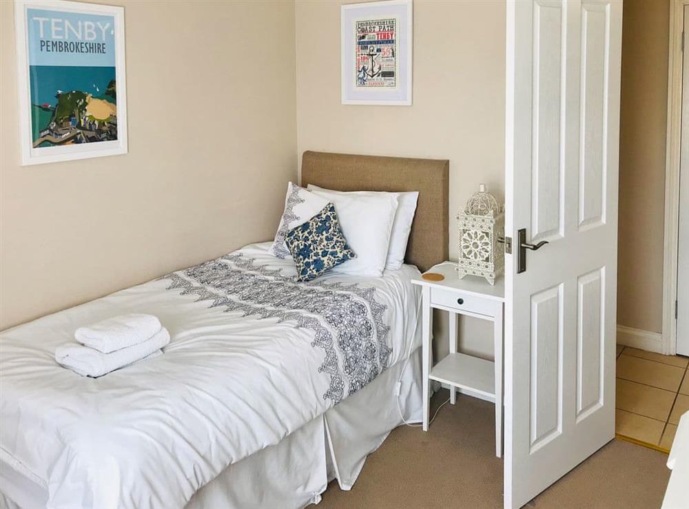 Cosy single bedroom at Llys yr Onnen in Clarbeston Road, Pembrokeshire
