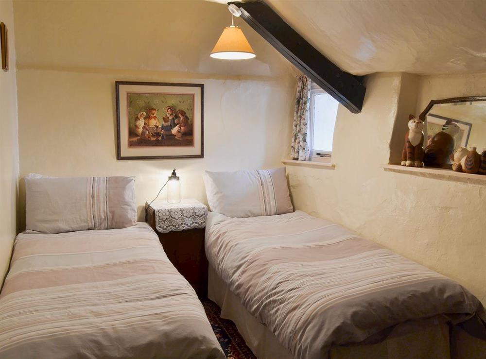 Twin bedroom (photo 2) at Lobster Cottage in Holcombe, near Dawlish, Devon